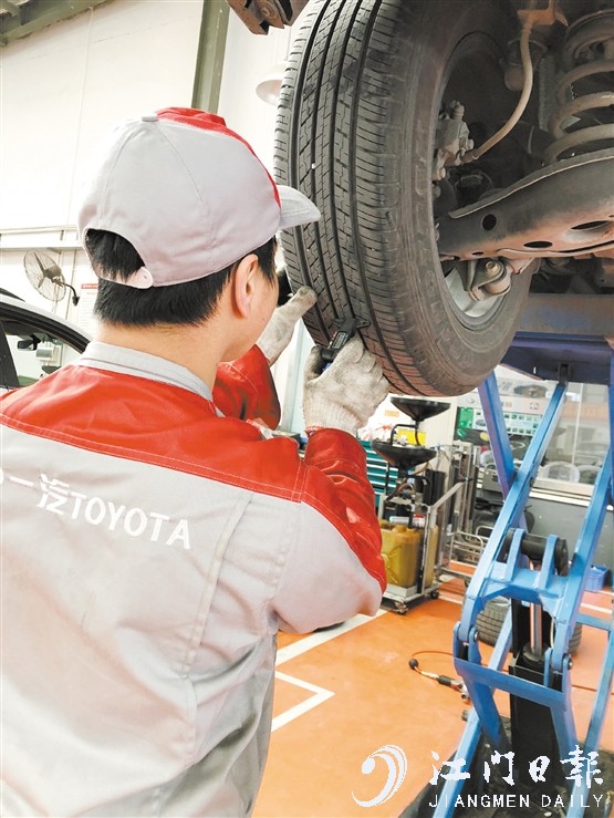 臺(tái)風(fēng)過后，應(yīng)及時(shí)對(duì)愛車進(jìn)行檢查、清洗。