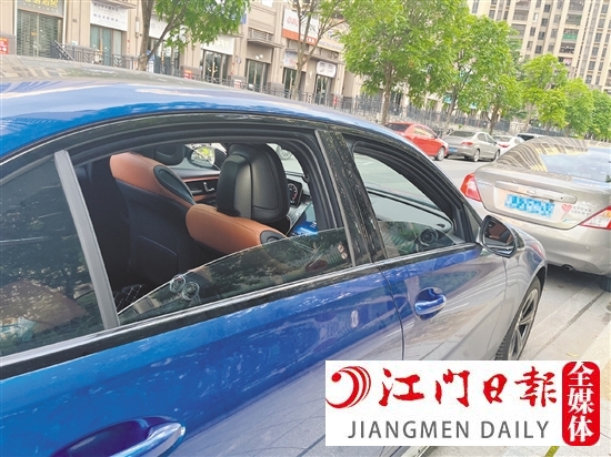 開(kāi)車過(guò)程中及時(shí)開(kāi)窗通風(fēng)，可將車內(nèi)的有害氣體排出，讓車內(nèi)的空氣更清新。