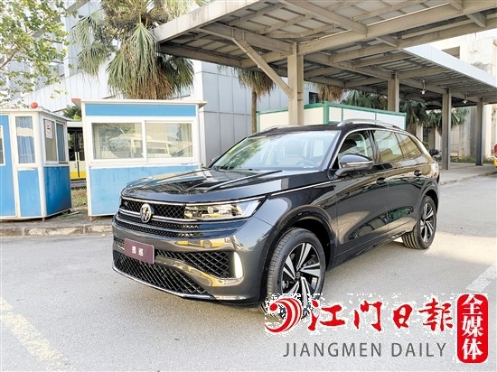 攬巡外觀時(shí)尚大氣。