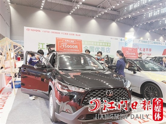 今年春季車展期間，許多汽車經(jīng)銷商推出大幅優(yōu)惠。