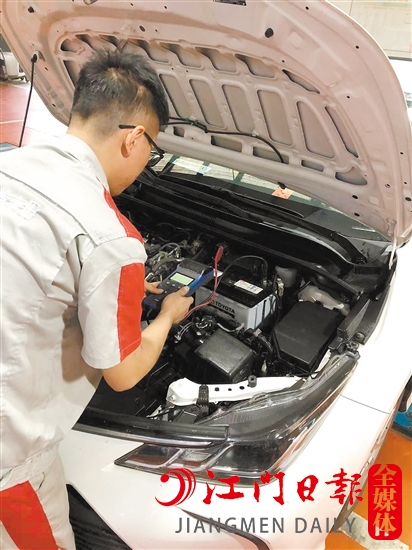 近期有不少車主到4S店檢查、更換蓄電池。