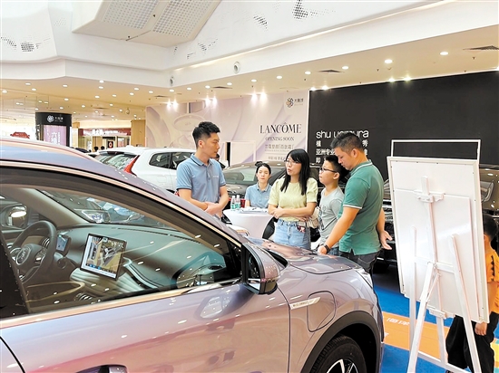 消費(fèi)者購車時建議選擇口碑好的經(jīng)銷商。