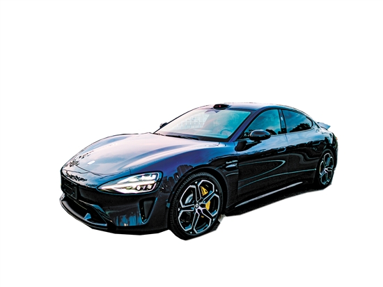 小米SU7創(chuàng)始版外觀“拉風(fēng)”。