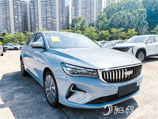 第四代帝豪2025款盡顯大氣動(dòng)感風(fēng)范。