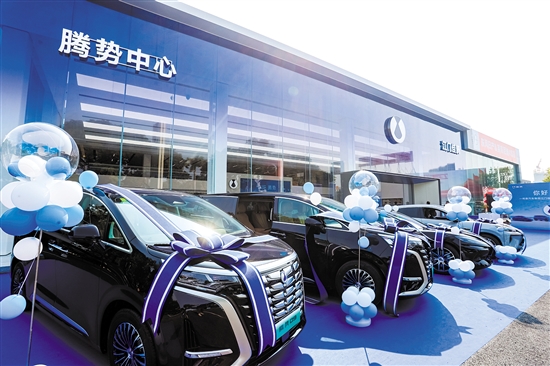 江門佳騰騰勢中心。