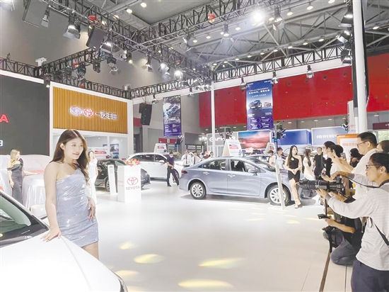 主辦方致力營(yíng)造放心舒適的看車、購車環(huán)境。